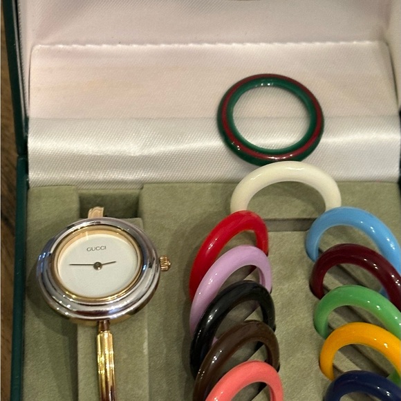 Gucci Watch 11/12.2 SN: 1173830, Barely Worn/Like New, All Face Colors - Picture 4 of 12